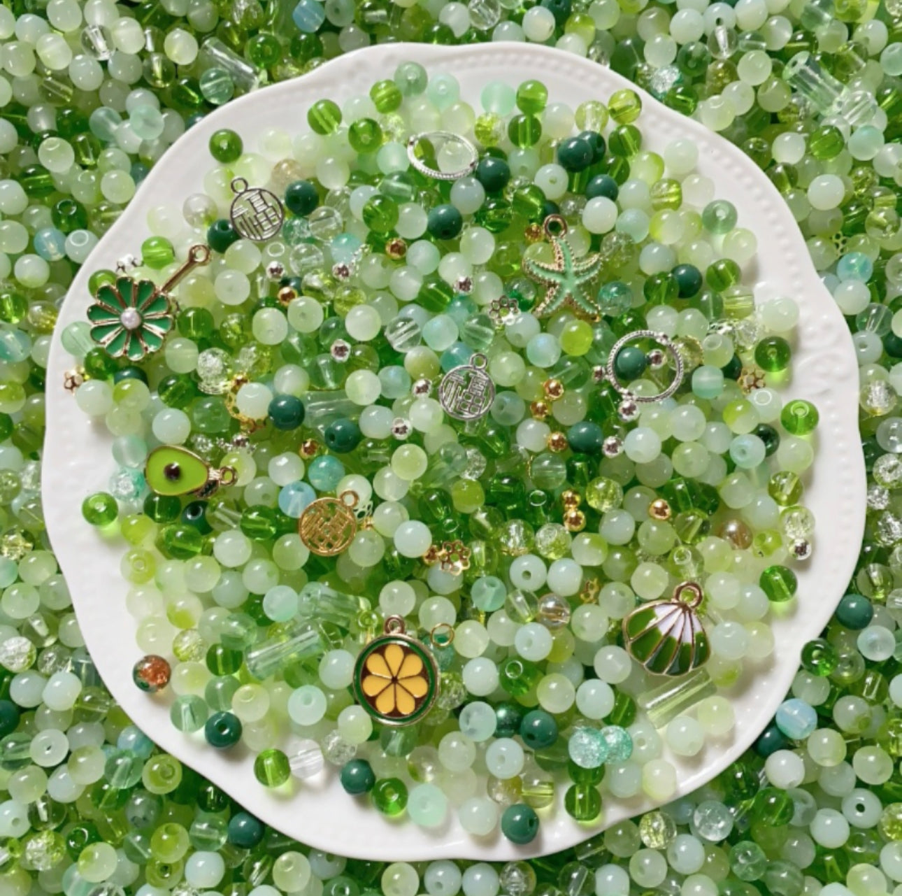 Buy 2 Get 1 Free Beads Mix -- Shovel in Live